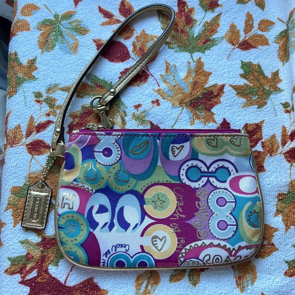 Poppy coach wristlet